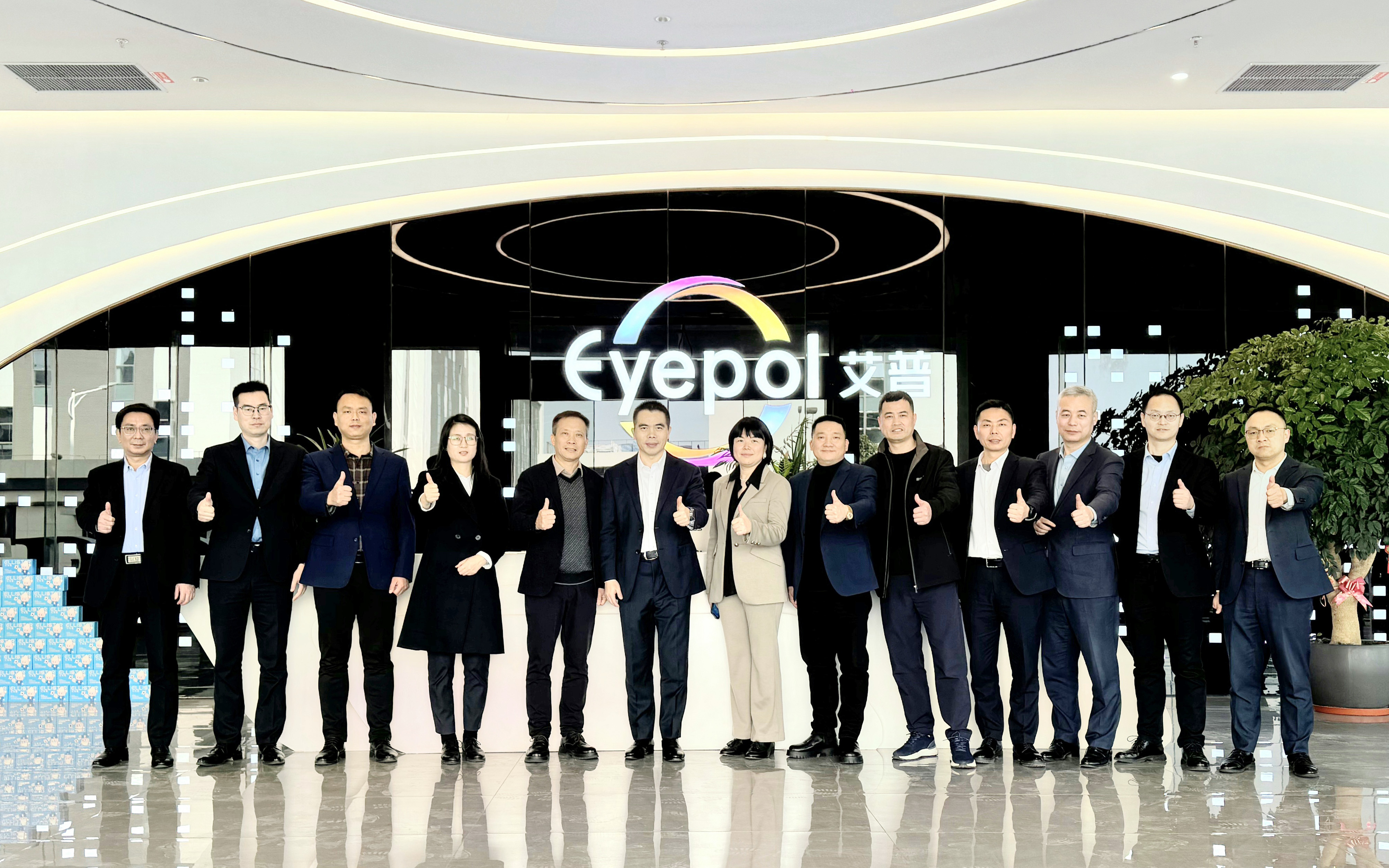 總經理王風華先生帶領團隊赴廈門澳捷、艾普等企業(yè)走學