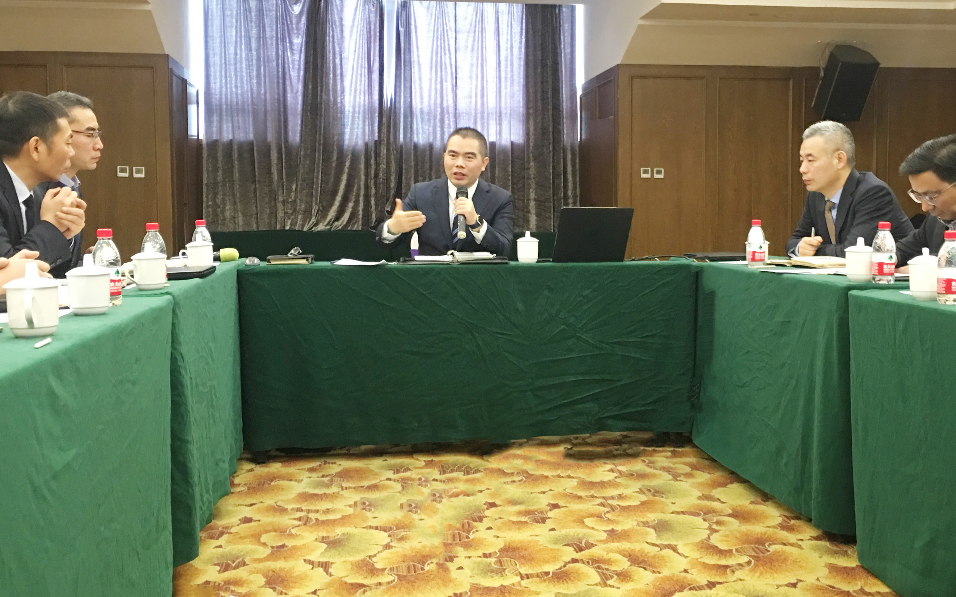 用薪資、環(huán)境和文化留人