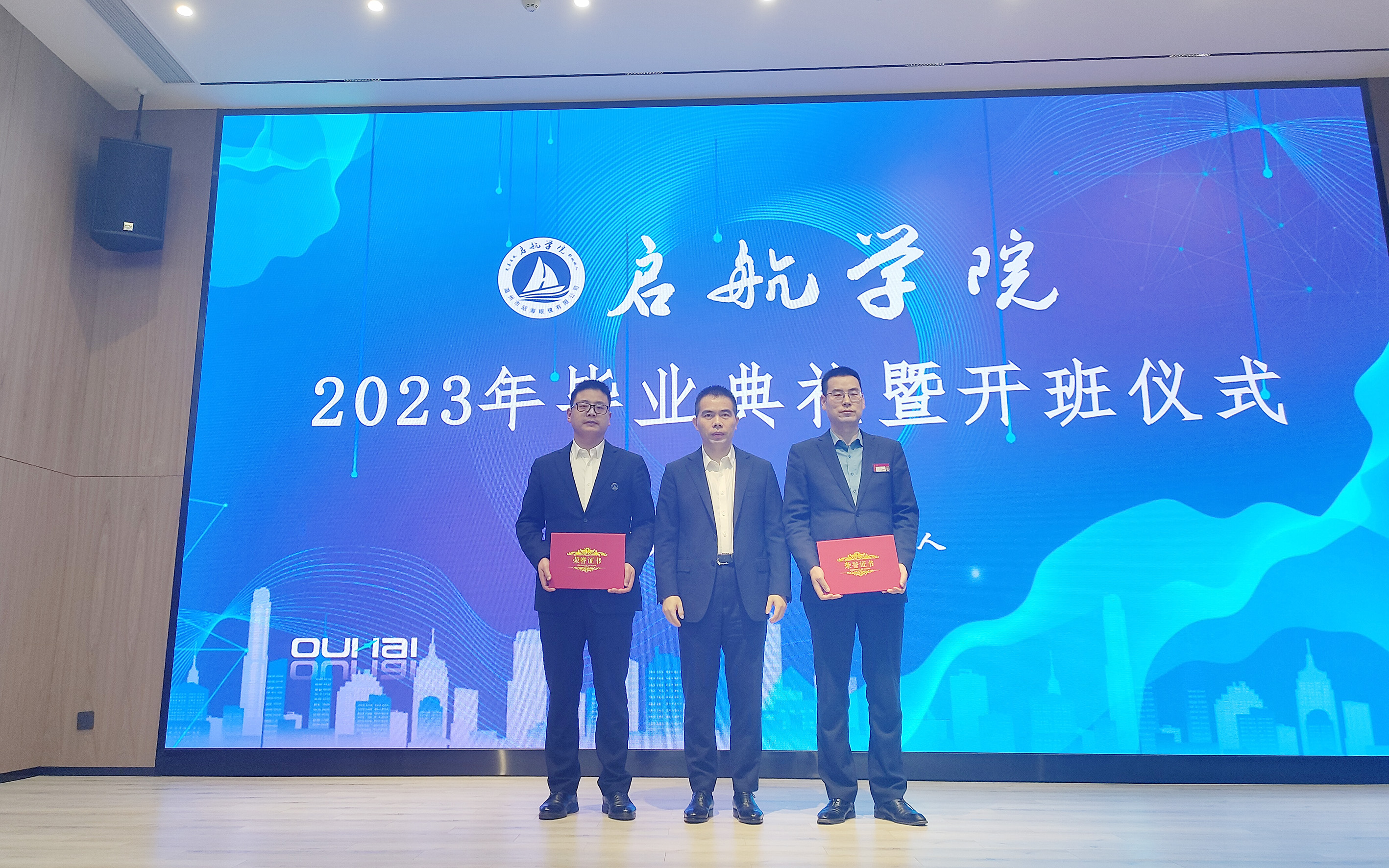 1702284642378068831.jpg 1702284642378068831.jpg